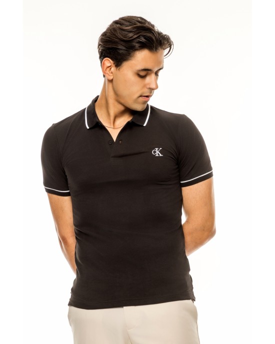 T-Shirt Calvin Klein μαύρο ΚΟΝΤΟΜΑΝΙΚΕΣ