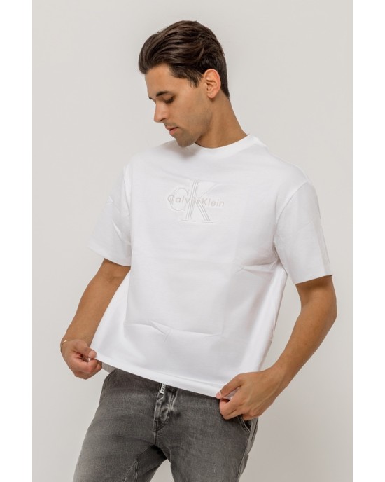 T-shirt Calvin Klein άσπρη ΚΟΝΤΟΜΑΝΙΚΕΣ