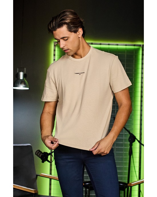 T-shirt Tommy Jeans μπεζ ΚΟΝΤΟΜΑΝΙΚΕΣ
