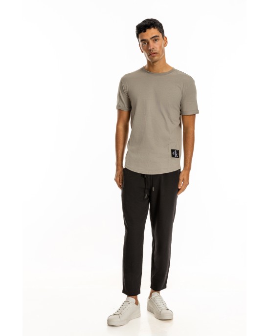 T-shirt Calvin Klein γκρι ΚΟΝΤΟΜΑΝΙΚΕΣ