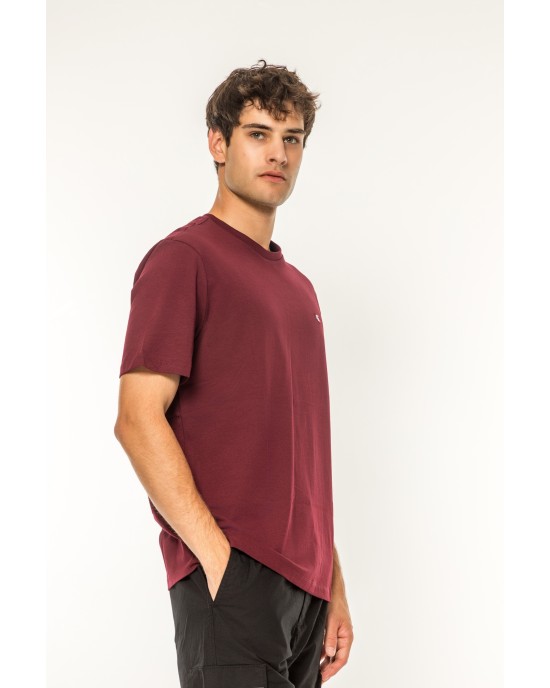T-shirt Calvin Klein μπορντό ΚΟΝΤΟΜΑΝΙΚΕΣ
