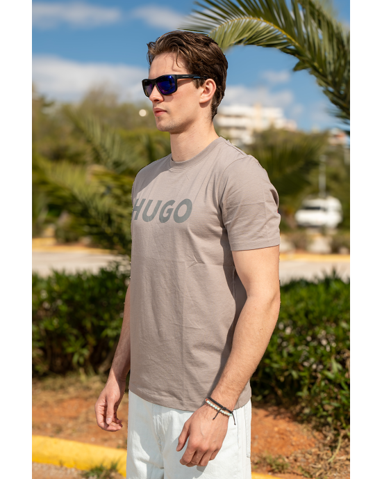 T-Shirt Hugo χακί ΚΟΝΤΟΜΑΝΙΚΕΣ