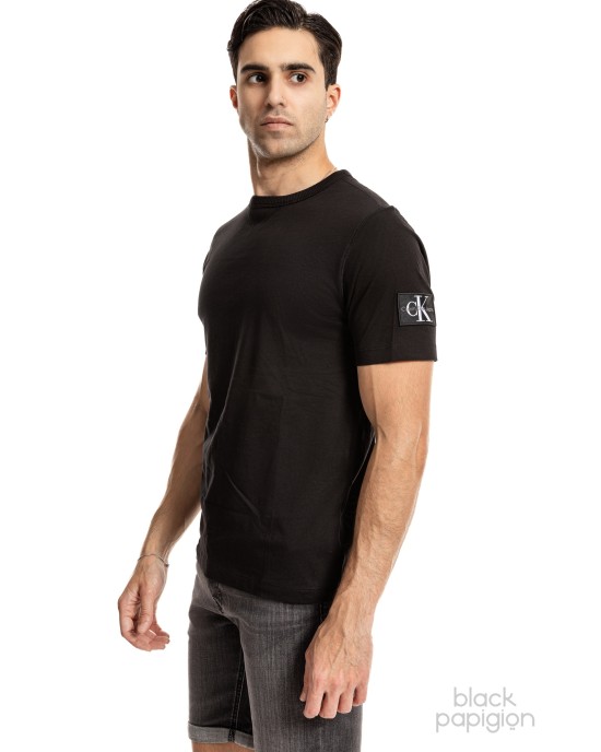 T-Shirt Calvin Klein μαύρο ΚΟΝΤΟΜΑΝΙΚΕΣ