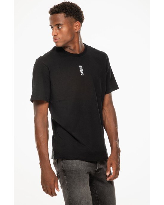 T-Shirt Hugo μαύρο ΚΟΝΤΟΜΑΝΙΚΕΣ