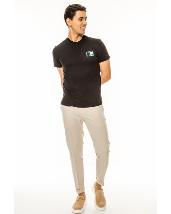 T-shirt Tommy Jeans μαύρο ΚΟΝΤΟΜΑΝΙΚΕΣ