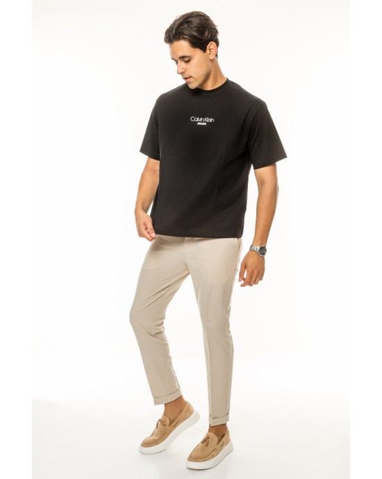 T-shirt Calvin Klein μαύρο ΚΟΝΤΟΜΑΝΙΚΕΣ