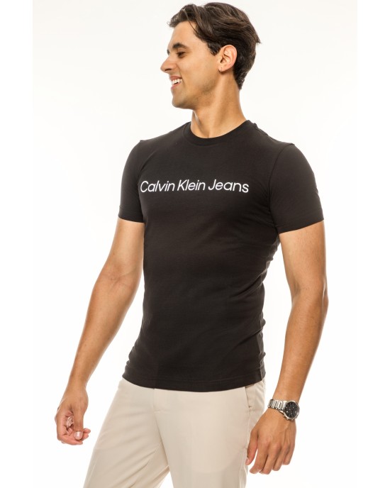T-shirt Calvin Klein μαύρο ΚΟΝΤΟΜΑΝΙΚΕΣ