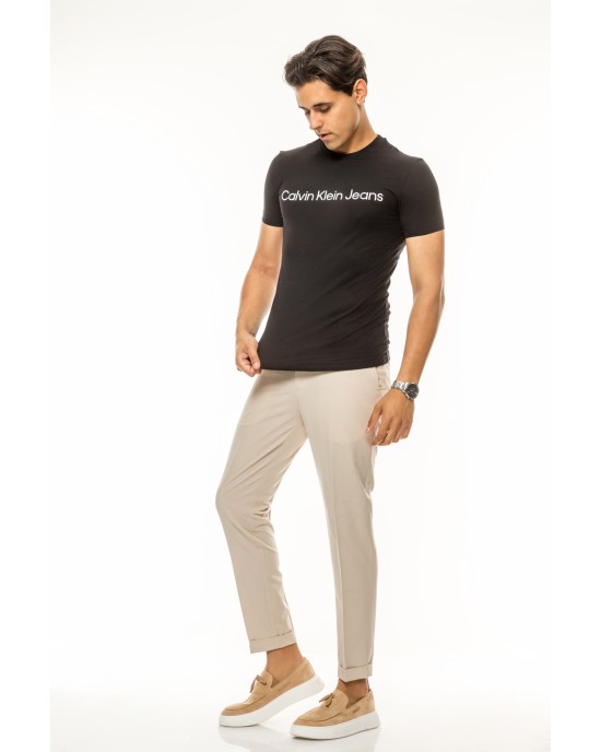 T-shirt Calvin Klein μαύρο ΚΟΝΤΟΜΑΝΙΚΕΣ