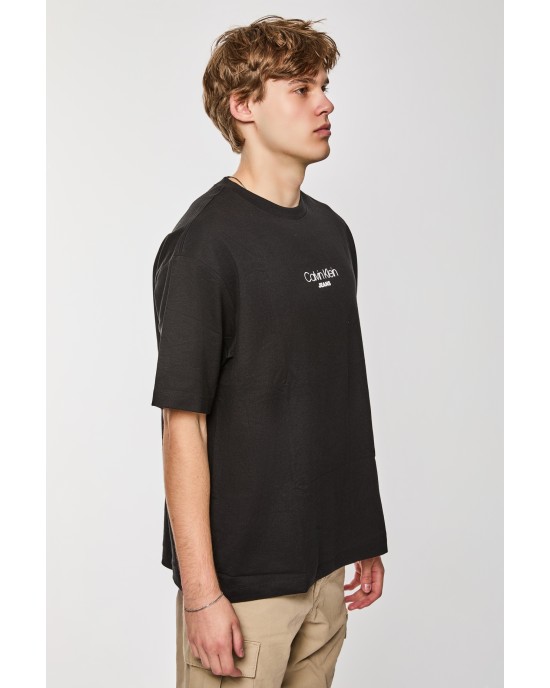 T-shirt Calvin Klein μαύρο ΚΟΝΤΟΜΑΝΙΚΕΣ