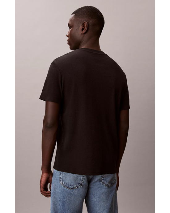 T-shirt Calvin Klein μαύρο ΚΟΝΤΟΜΑΝΙΚΕΣ