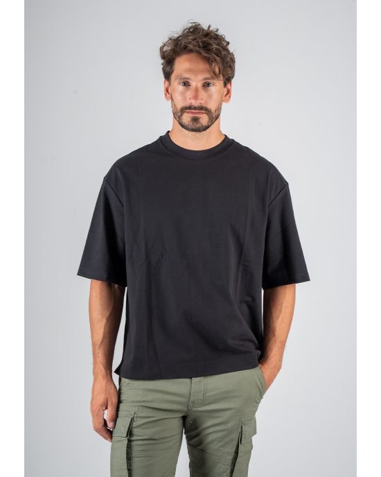 T-Shirt Calvin Klein μαύρο ΚΟΝΤΟΜΑΝΙΚΕΣ