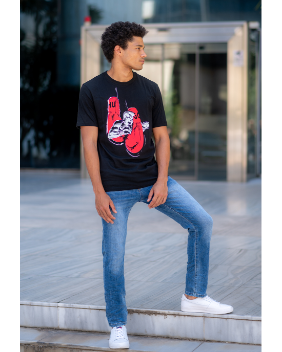 T-Shirt Hugo μαύρο ΚΟΝΤΟΜΑΝΙΚΕΣ
