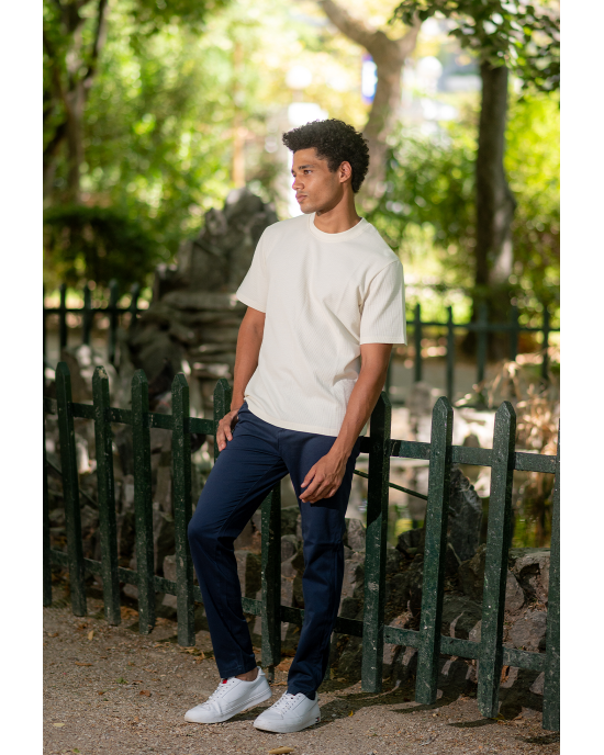 T-shirt Jack n Jones εκρού ΚΟΝΤΟΜΑΝΙΚΕΣ