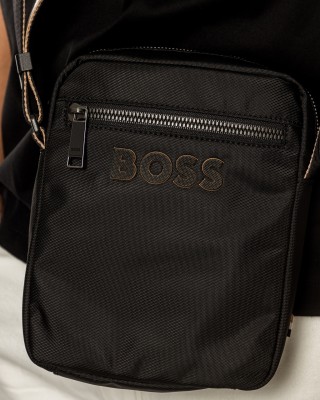 Τσαντάκι χιαστί Boss μαύρο