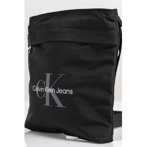 Τσαντάκι χιαστί Calvin Klein μαύρο Τσαντάκι χιαστί Calvin Klein μαύρο