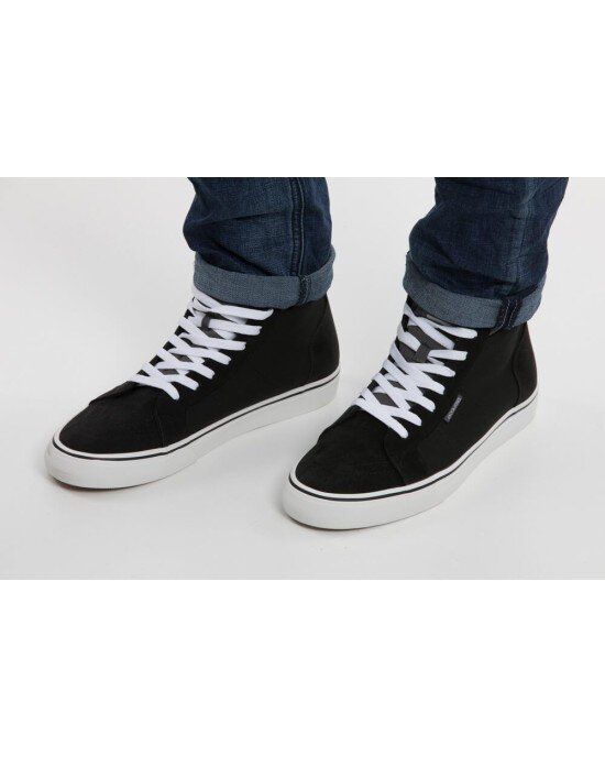 Μποτάκι Jack n Jones σε μαύρο χρώμα Μποτάκι Jack n Jones σε μαύρο χρώμα